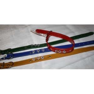 Collier en cuir avec inscription DOG en diamants. Taille  37 à 46 cm, largeur 2,5 cm